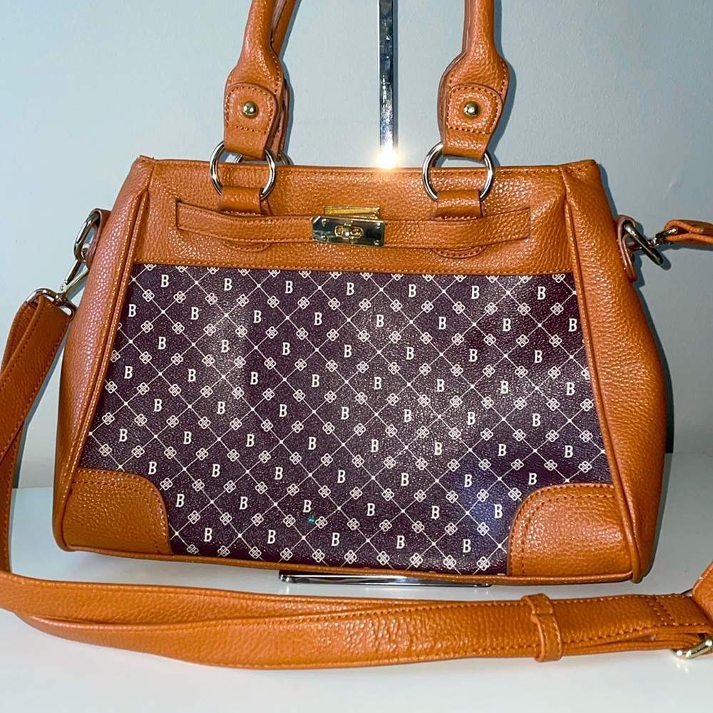 The Danbury Mint  Signature Bag
